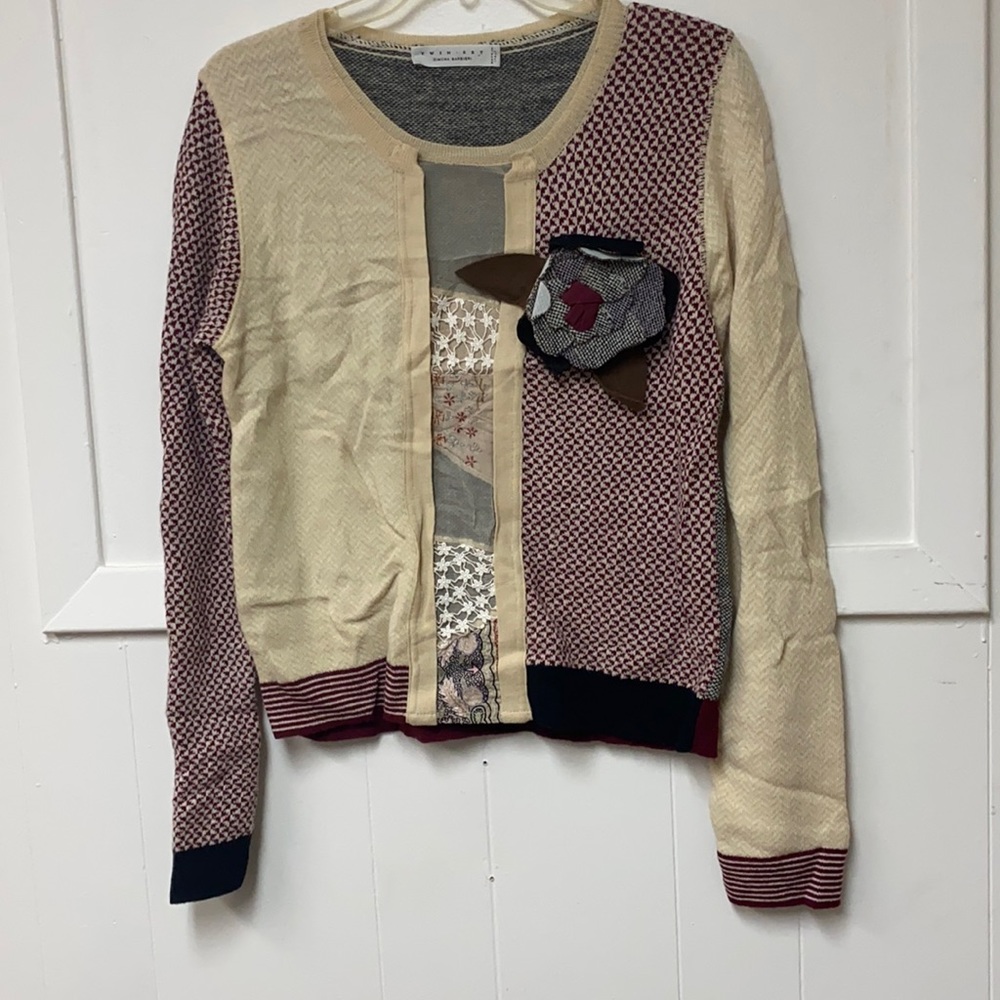 Twin-Set Wool Silk Stretch Blend Gorgeous Sweater Detachable Broach